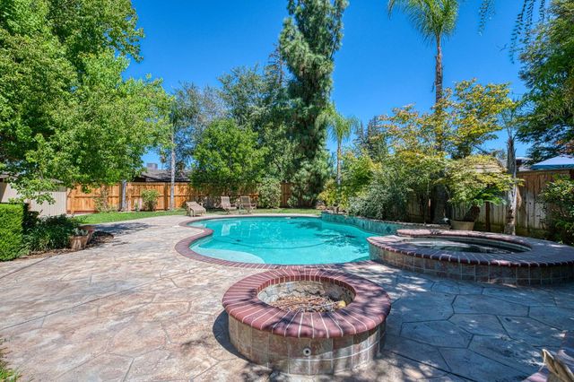 2677 W Wrenwood Avenue, Fresno, CA 93711