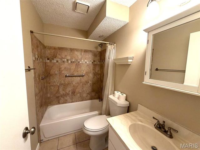 790 Delray Drive G, St Peters, MO 63376
