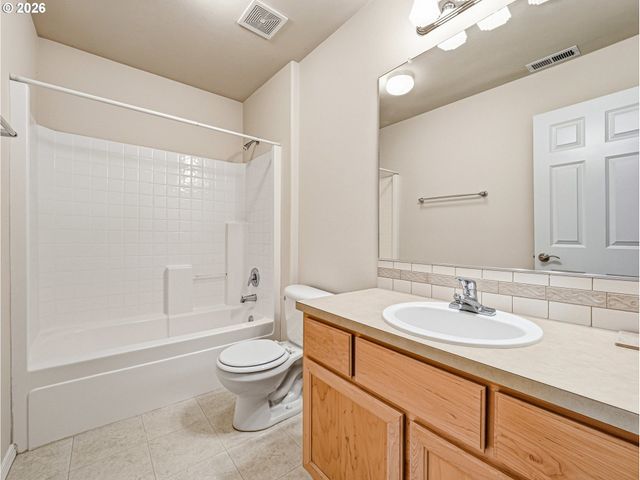 9279 Sw CASCARA Ln, Tualatin, OR 97062