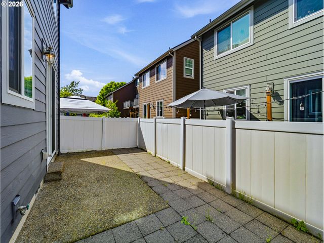 9279 Sw CASCARA Ln, Tualatin, OR 97062