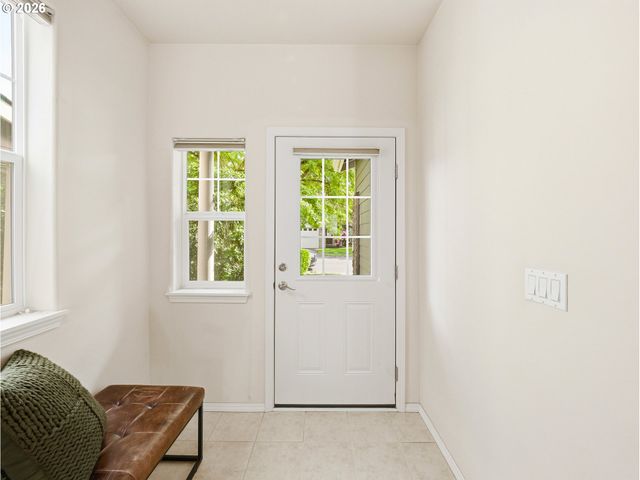 9279 Sw CASCARA Ln, Tualatin, OR 97062