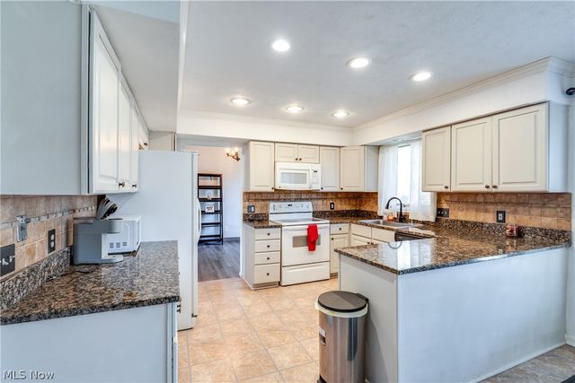 5880 Deepwood Trail, Solon, OH 44139