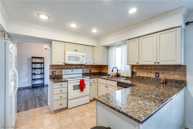 5880 Deepwood Trail, Solon, OH 44139