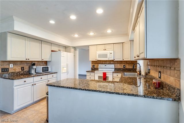 5880 Deepwood Trail, Solon, OH 44139