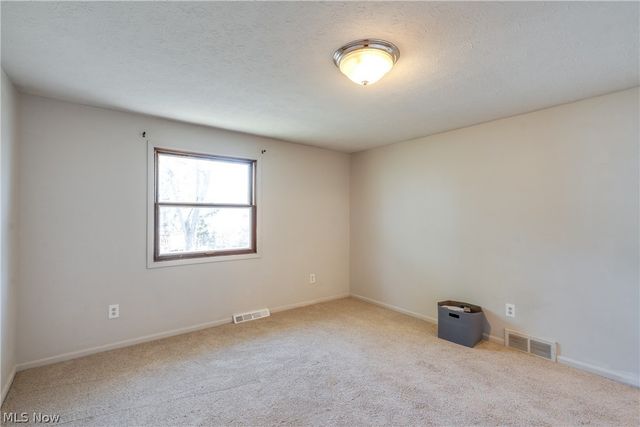 5880 Deepwood Trail, Solon, OH 44139