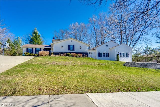 5880 Deepwood Trail, Solon, OH 44139