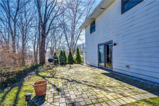 5880 Deepwood Trail, Solon, OH 44139