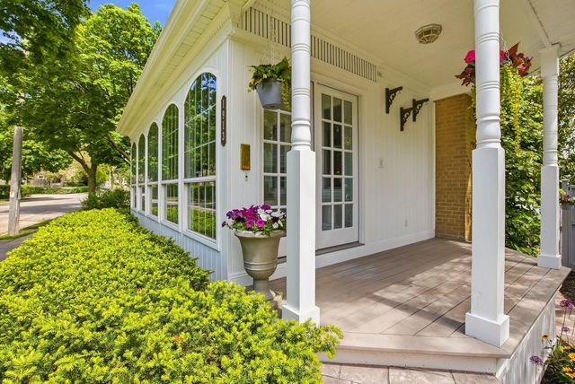 1913 E Estes STREET, Milwaukee, WI 53207