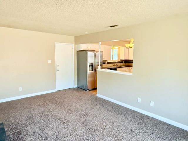1850 W Donner Avenue, Fresno, CA 93705