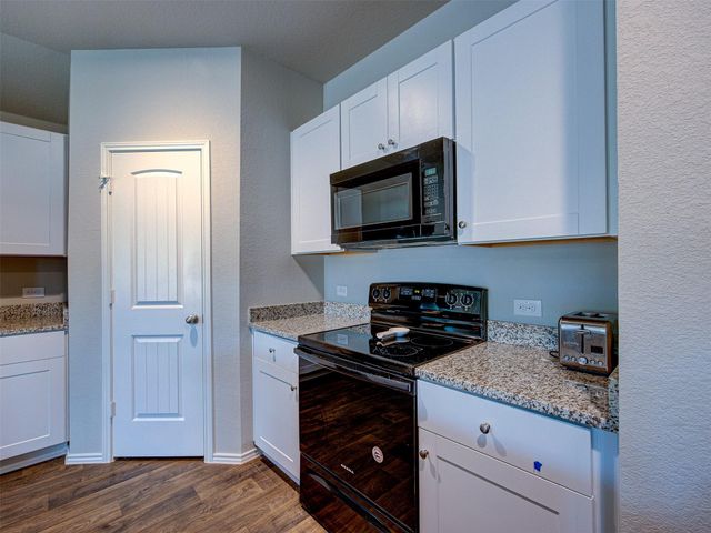 13001 Brahmin DR, Austin, TX 78724