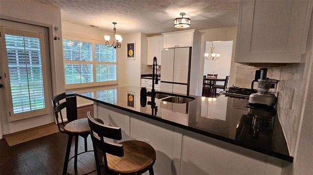 13030 CRABAPPLE LAKE Drive, Roswell, GA 30076