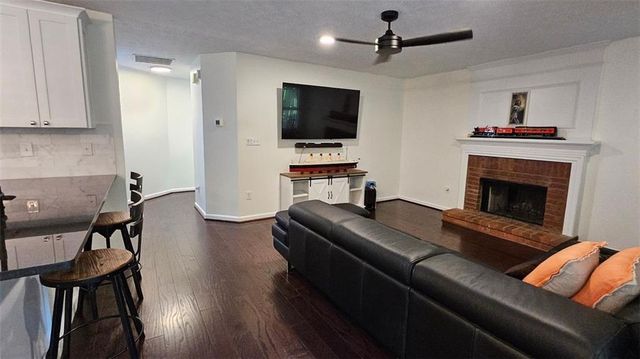 13030 CRABAPPLE LAKE Drive, Roswell, GA 30076
