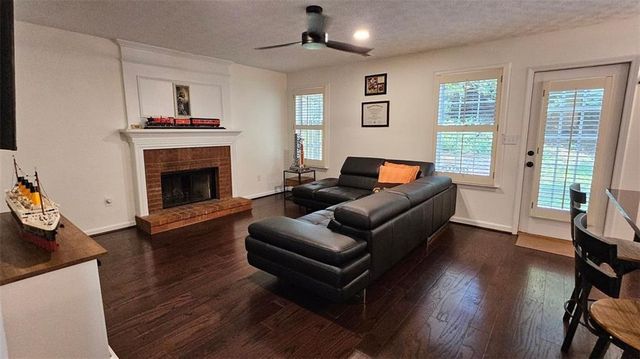 13030 CRABAPPLE LAKE Drive, Roswell, GA 30076