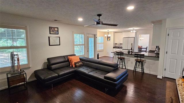 13030 CRABAPPLE LAKE Drive, Roswell, GA 30076
