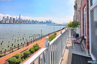 30 Lydia Drive, Guttenberg, NJ 07093