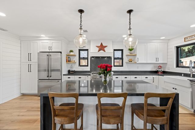 5716 Reinhold St, Fair Oaks, CA 95628