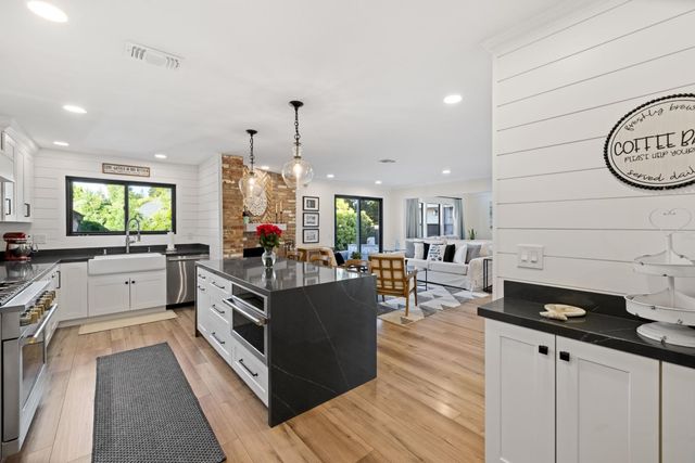 5716 Reinhold St, Fair Oaks, CA 95628