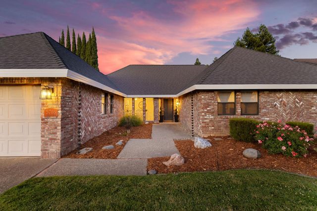 5716 Reinhold St, Fair Oaks, CA 95628