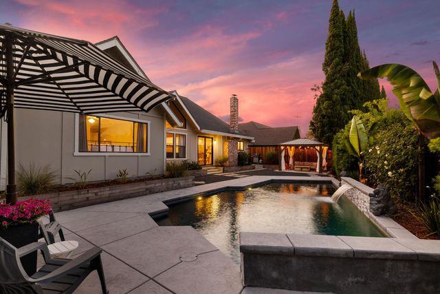 5716 Reinhold St, Fair Oaks, CA 95628