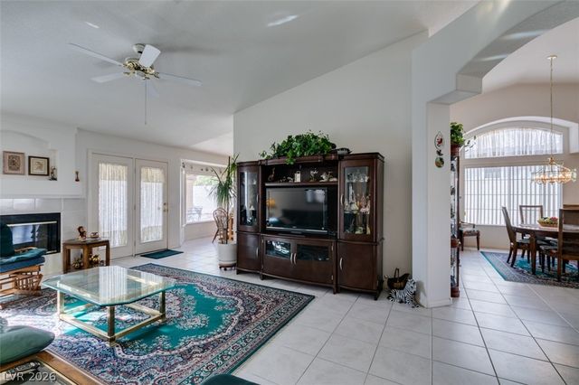 8113 Tropic Isle Circle, Las Vegas, NV 89128