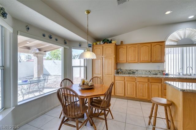 8113 Tropic Isle Circle, Las Vegas, NV 89128