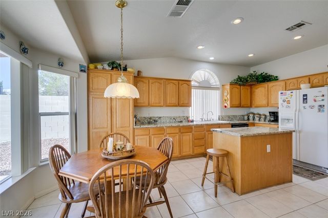 8113 Tropic Isle Circle, Las Vegas, NV 89128