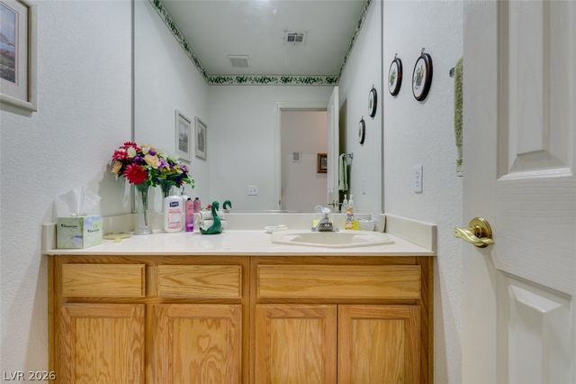 8113 Tropic Isle Circle, Las Vegas, NV 89128