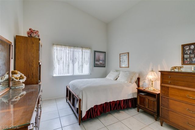 8113 Tropic Isle Circle, Las Vegas, NV 89128