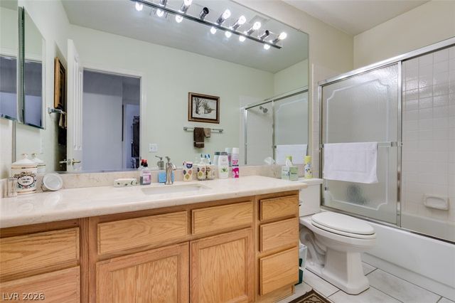 8113 Tropic Isle Circle, Las Vegas, NV 89128