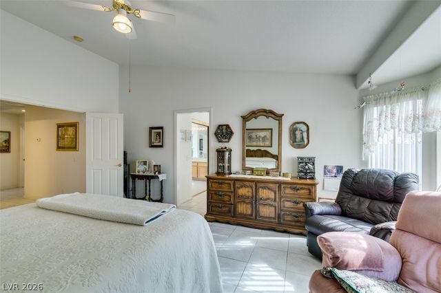 8113 Tropic Isle Circle, Las Vegas, NV 89128