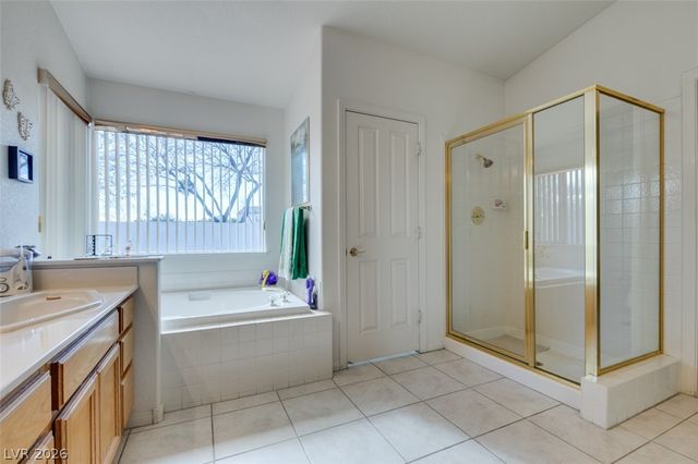 8113 Tropic Isle Circle, Las Vegas, NV 89128