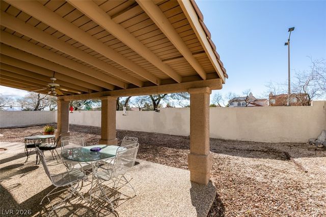 8113 Tropic Isle Circle, Las Vegas, NV 89128