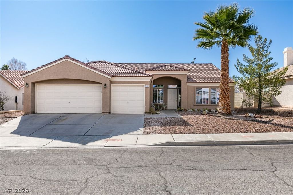 8113 Tropic Isle Circle, Las Vegas, NV 89128