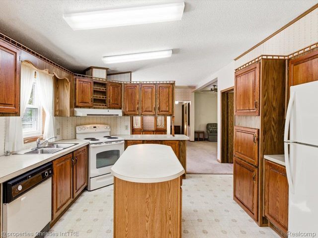 3333 Ravenswood Road 81, Marysville, MI 48040