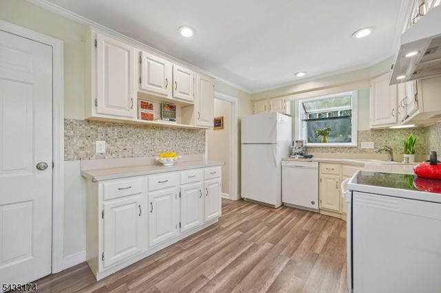 23 Benvenue Ave, West Orange Twp., NJ 07052
