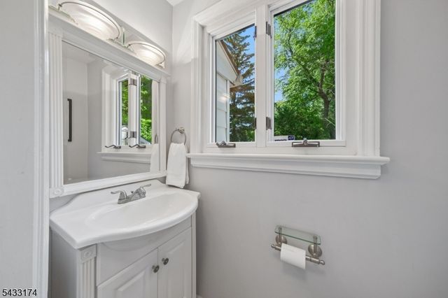 23 Benvenue Ave, West Orange Twp., NJ 07052