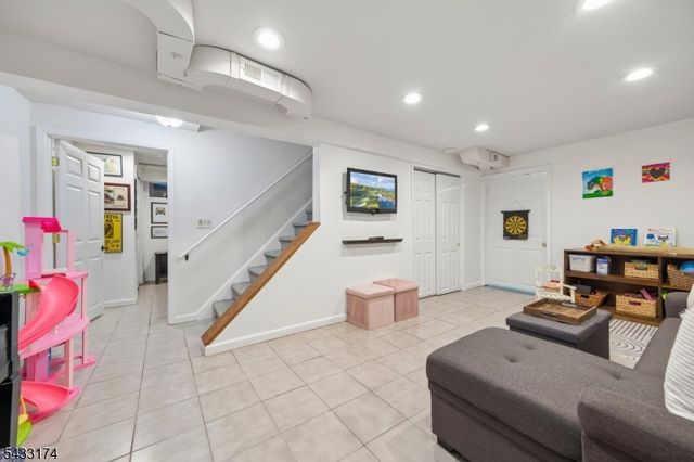 23 Benvenue Ave, West Orange Twp., NJ 07052