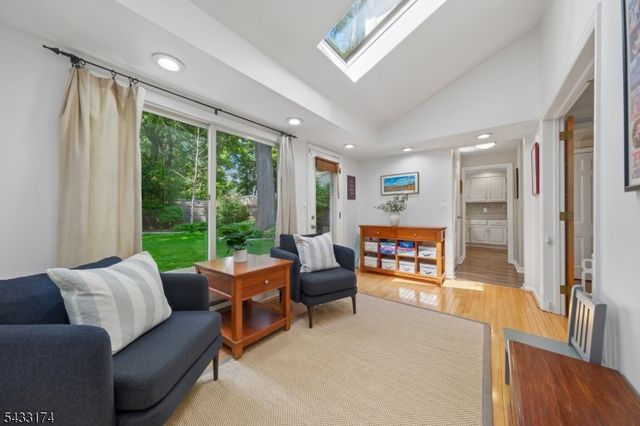 23 Benvenue Ave, West Orange Twp., NJ 07052