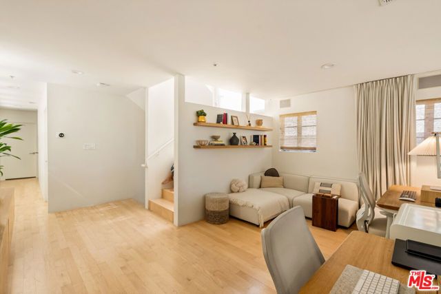 27 Paloma Avenue, Venice (los Angeles), CA 90291