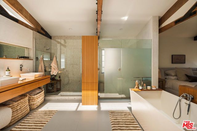 27 Paloma Avenue, Venice (los Angeles), CA 90291