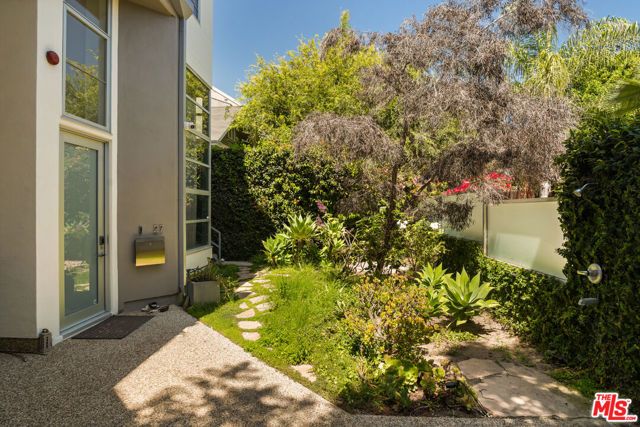 27 Paloma Avenue, Venice (los Angeles), CA 90291