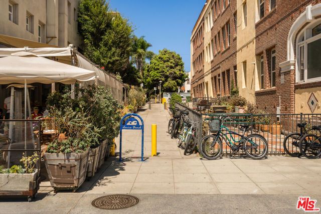 27 Paloma Avenue, Venice (los Angeles), CA 90291
