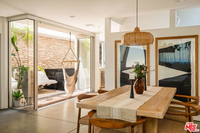 27 Paloma Avenue, Venice (los Angeles), CA 90291