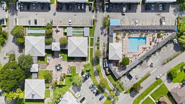 2191 NE 68th Street 407, Fort Lauderdale, FL 33308
