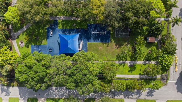 2191 NE 68th Street 407, Fort Lauderdale, FL 33308