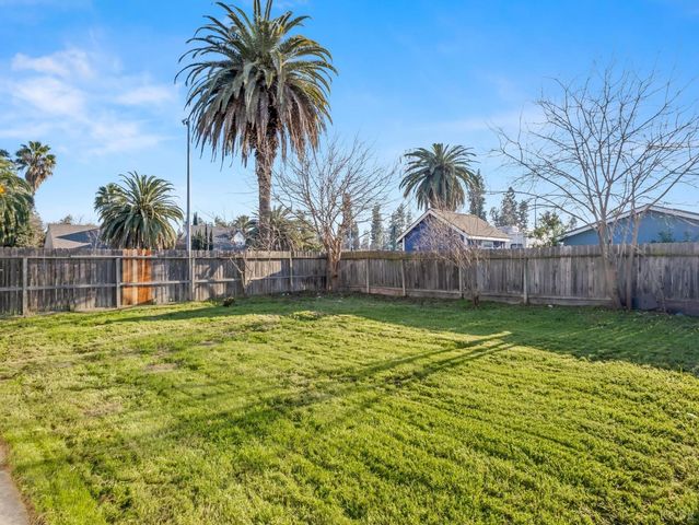 4359 W Cardiff Avenue, Fresno, CA 93722