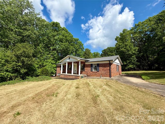 232 Chase Drive, Forest City, NC 28043