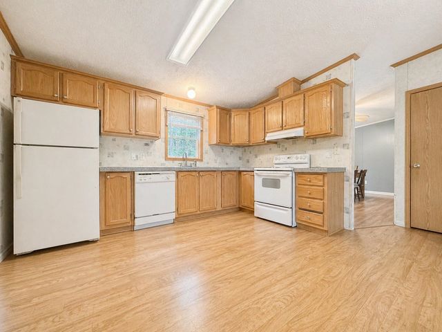 90 Monteiro Drive, Hinsdale, NH 03451