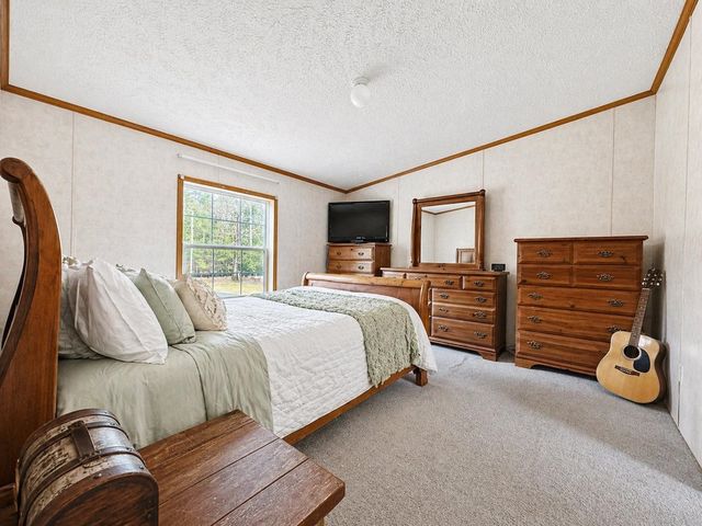 90 Monteiro Drive, Hinsdale, NH 03451