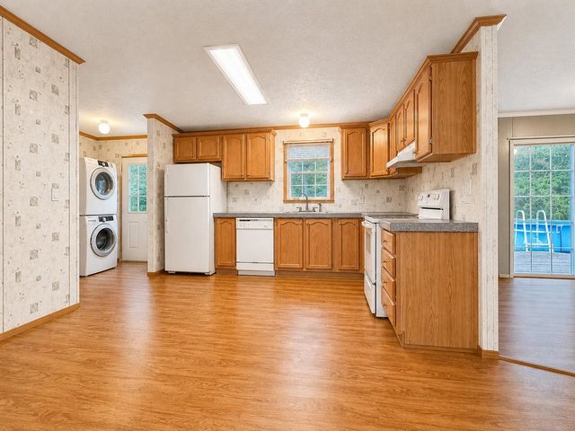 90 Monteiro Drive, Hinsdale, NH 03451